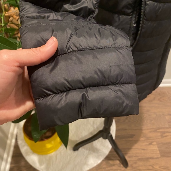 ✨Gap (NWOT) Lightweight Puffer Jacket Size XS✨ - Picture 4 of 13
